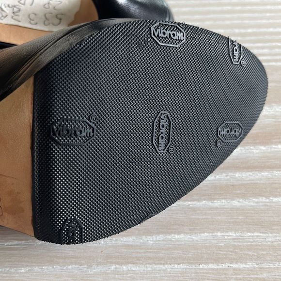 Jimmy Choo Nova Peep-Toe Leather Slingback Platform Pumps Black size 39 - Picture 13 of 14